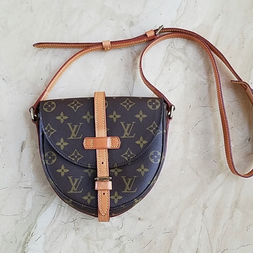 Authentic Louis Vuitton Chantilly PM in monogram